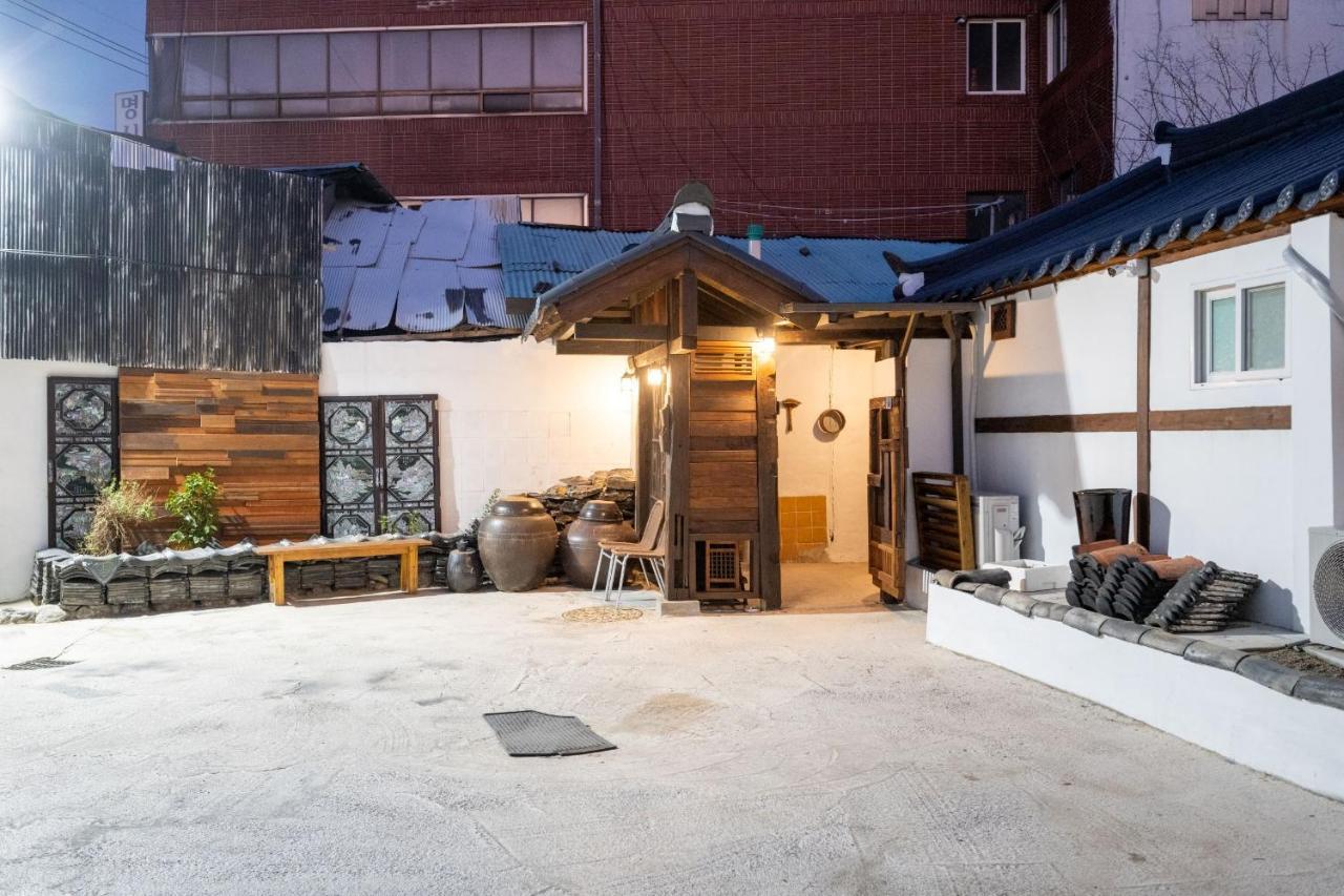 Hanok1942 Hotel Daegu Exterior photo